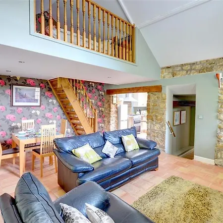 Holiday home Vintage Holiday In Hackness Yorkshire With Garden
